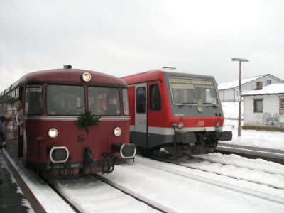 In Grünberg - Weihnachtsfahrt am 11.12.2010 - (c) Frank Trumpold
Kreuzung mit 628
