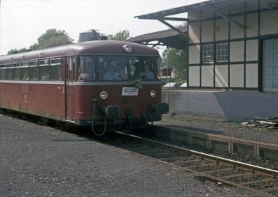 1984-06-01 Dia 51-52 Neukirchen Letzte Fahrt Treysa - Oberaula
© Dr. Markus Höfner - Sammlung Frank Trumpold
